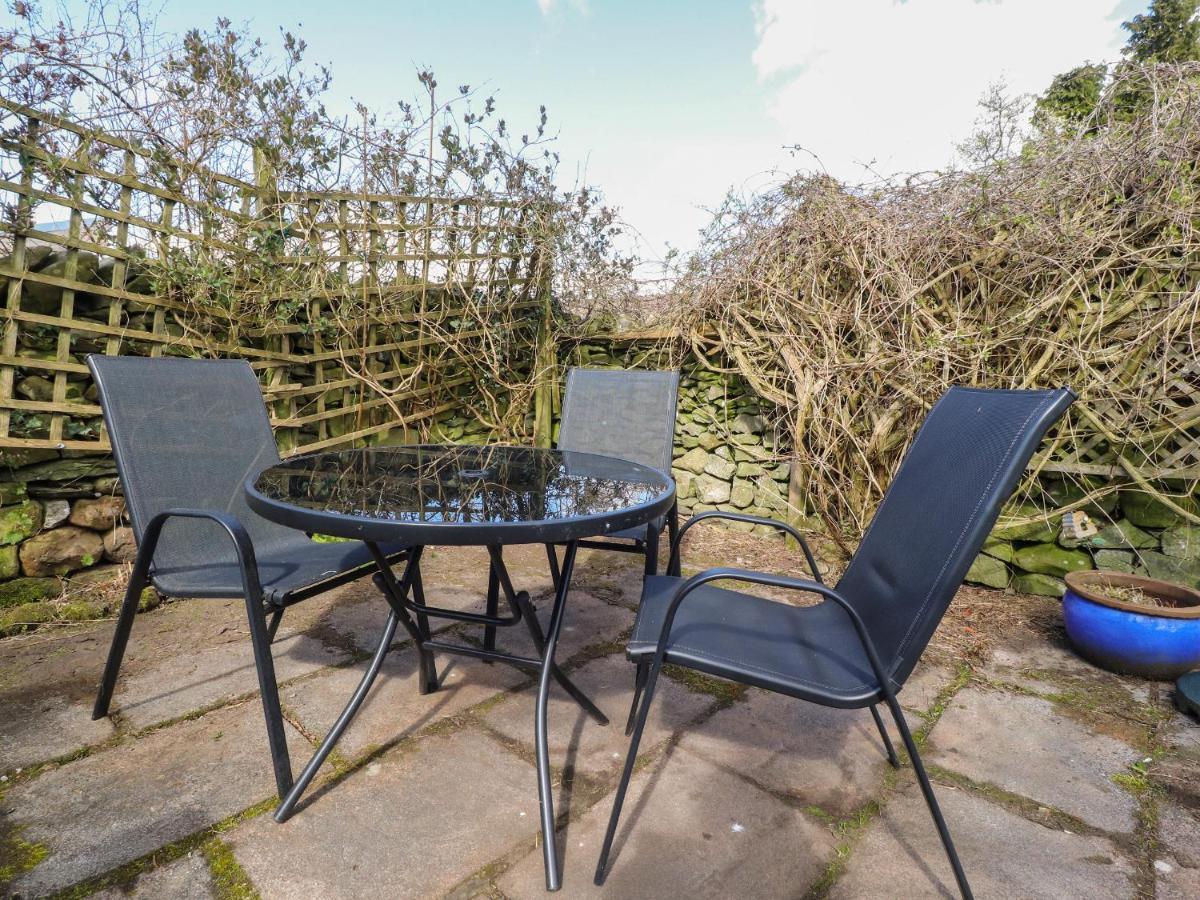 Beehive Cottage Bentham Bagian luar foto