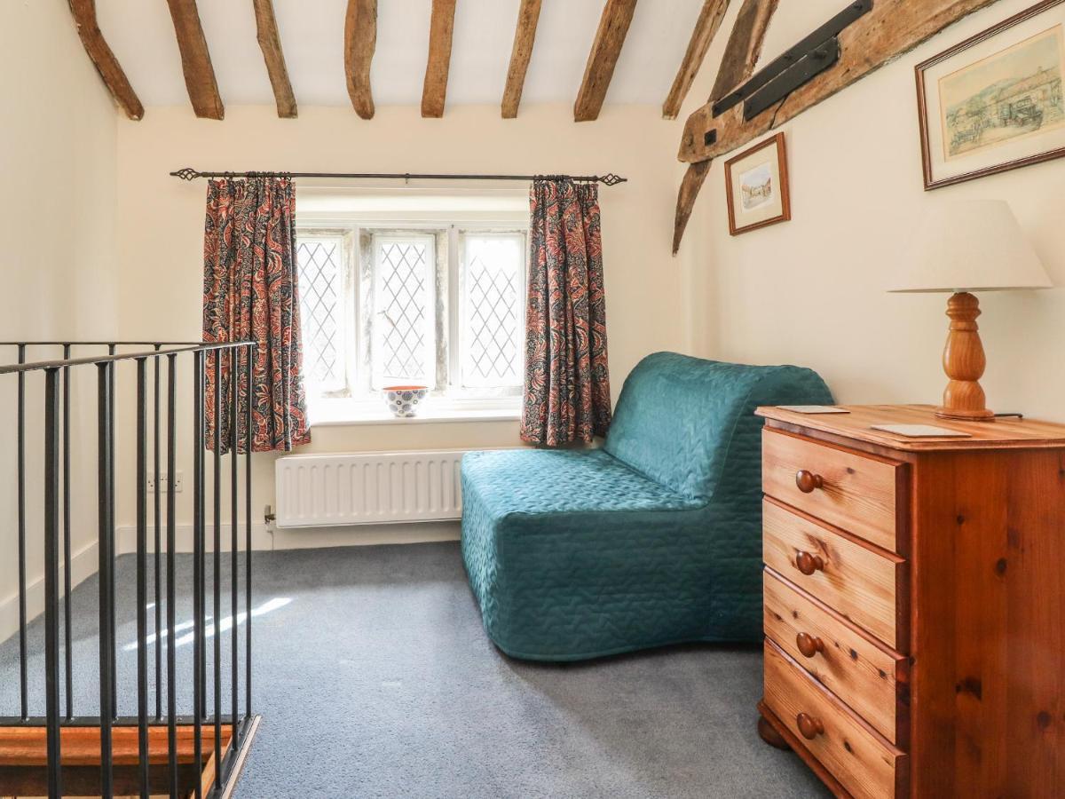 Beehive Cottage Bentham Bagian luar foto