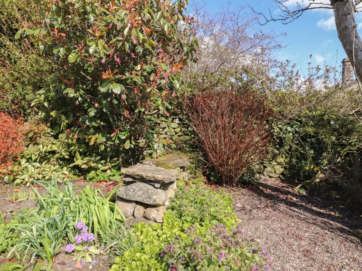 Beehive Cottage Bentham Bagian luar foto